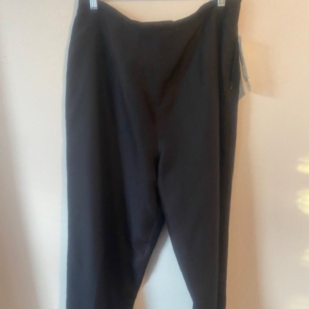 Allison Taylor Black Silk side zip straight leg pants, size 16